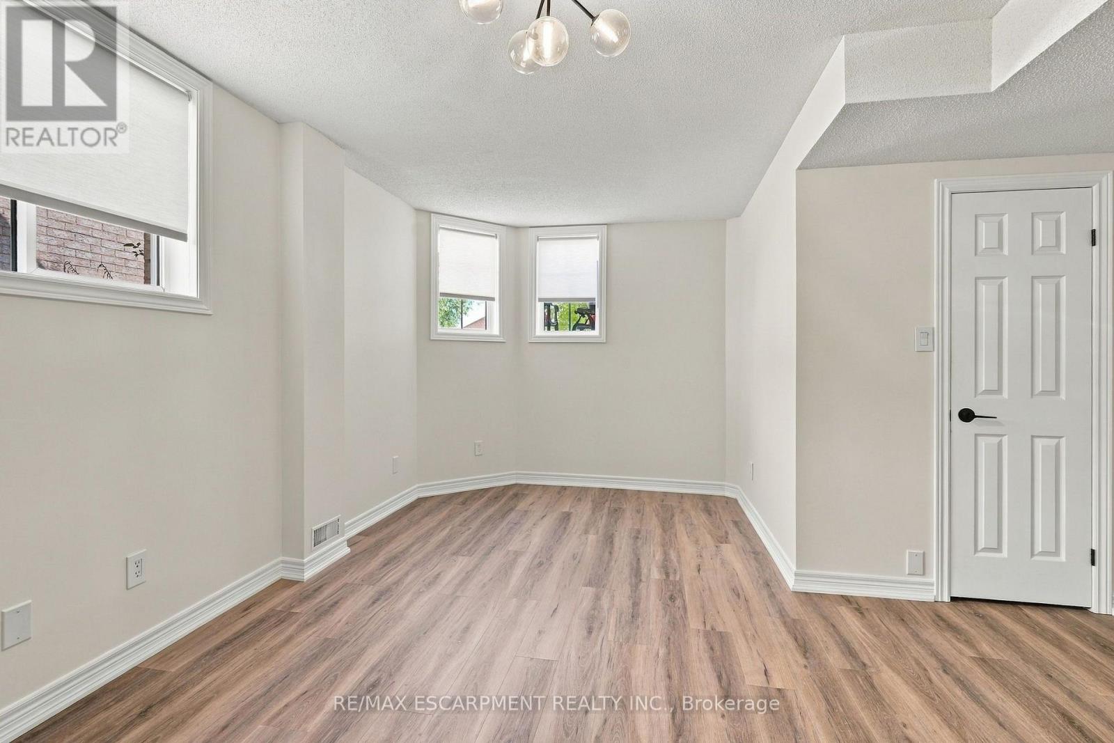 15 DALRYMPLE DRIVE - Image 31