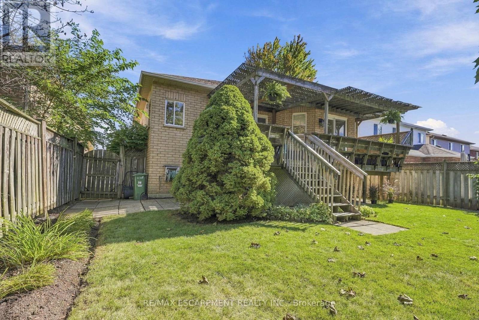 15 DALRYMPLE DRIVE - 44