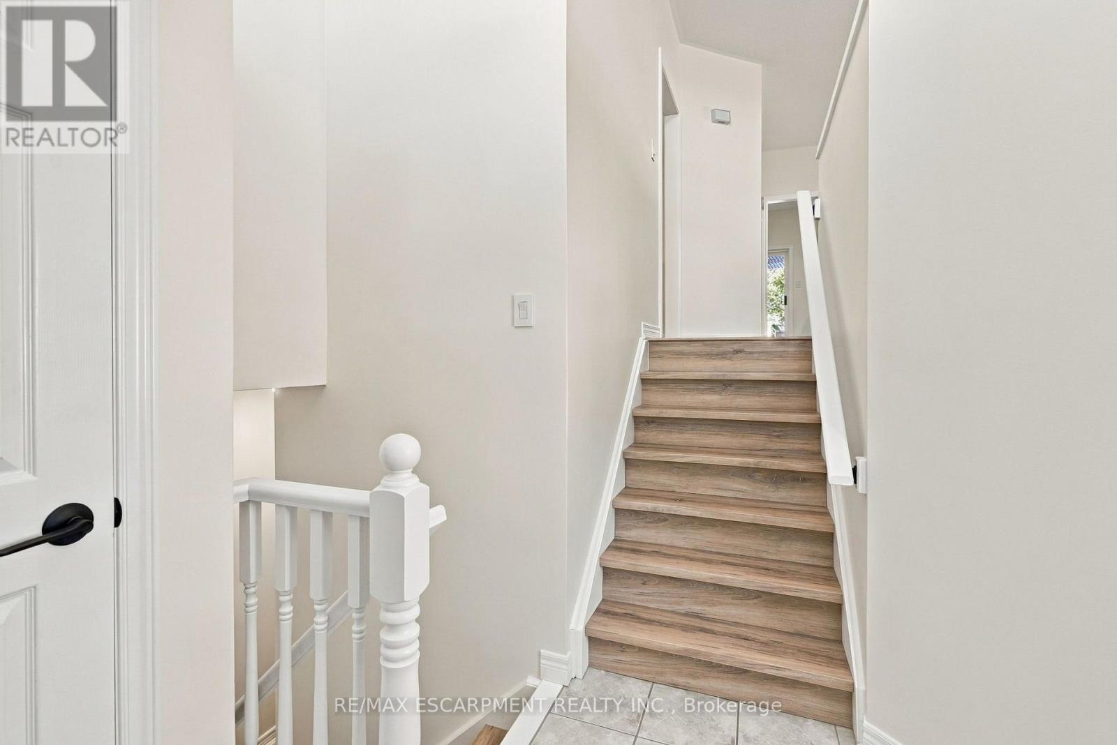15 DALRYMPLE DRIVE, Hamilton (Waterdown) — photo 5