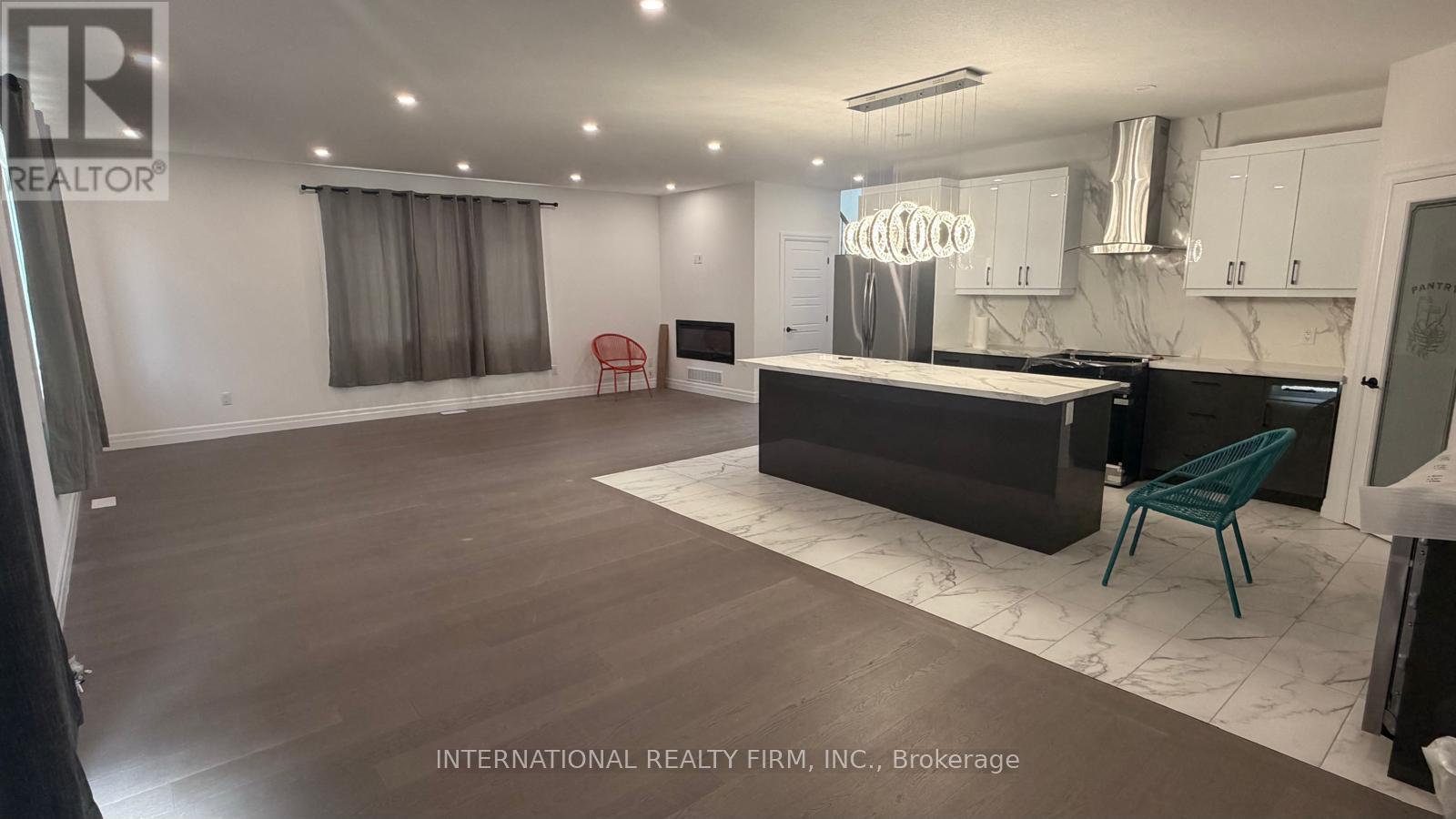 891 Darnley Boulevard — photo 13