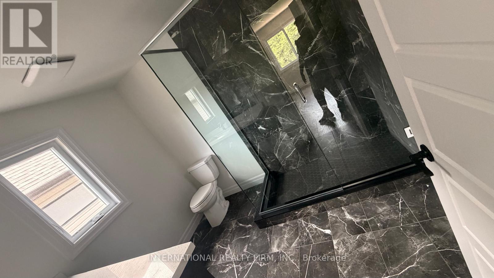891 Darnley Boulevard — photo 32
