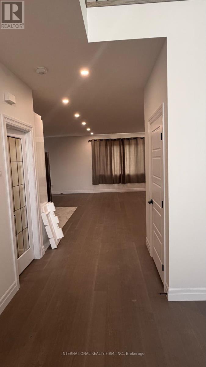 MAIN & UPPER - 891 DARNLEY BOULEVARD, London South (South U) — photo 9