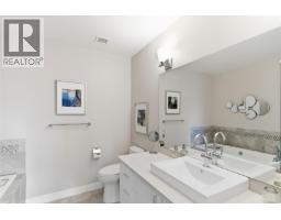 204 439 College Rd, Qualicum Beach, BC V9K0B2 Photo 25