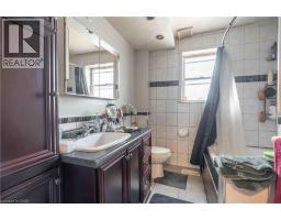 374 Upper Wentworth Street, Hamilton, ON L9A4T5 Photo 36