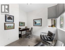 557 Clifton Court, Kelowna, BC V1V0B7 Photo 24