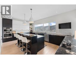 Foyer - 557 Clifton Court, Kelowna, BC V1V0B7 Photo 15