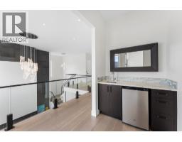 557 Clifton Court, Kelowna, BC V1V0B7 Photo 31