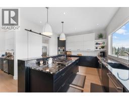 557 Clifton Court, Kelowna, BC V1V0B7 Photo 19