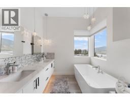 557 Clifton Court, Kelowna, BC V1V0B7 Photo 37