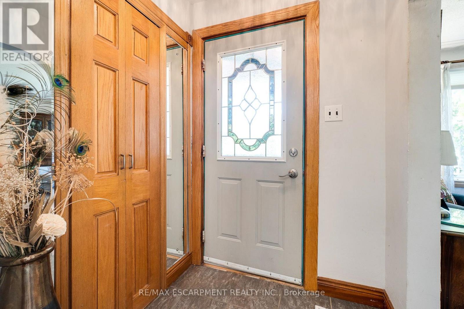 12 DON STREET, Hamilton (Dundas) — photo 5