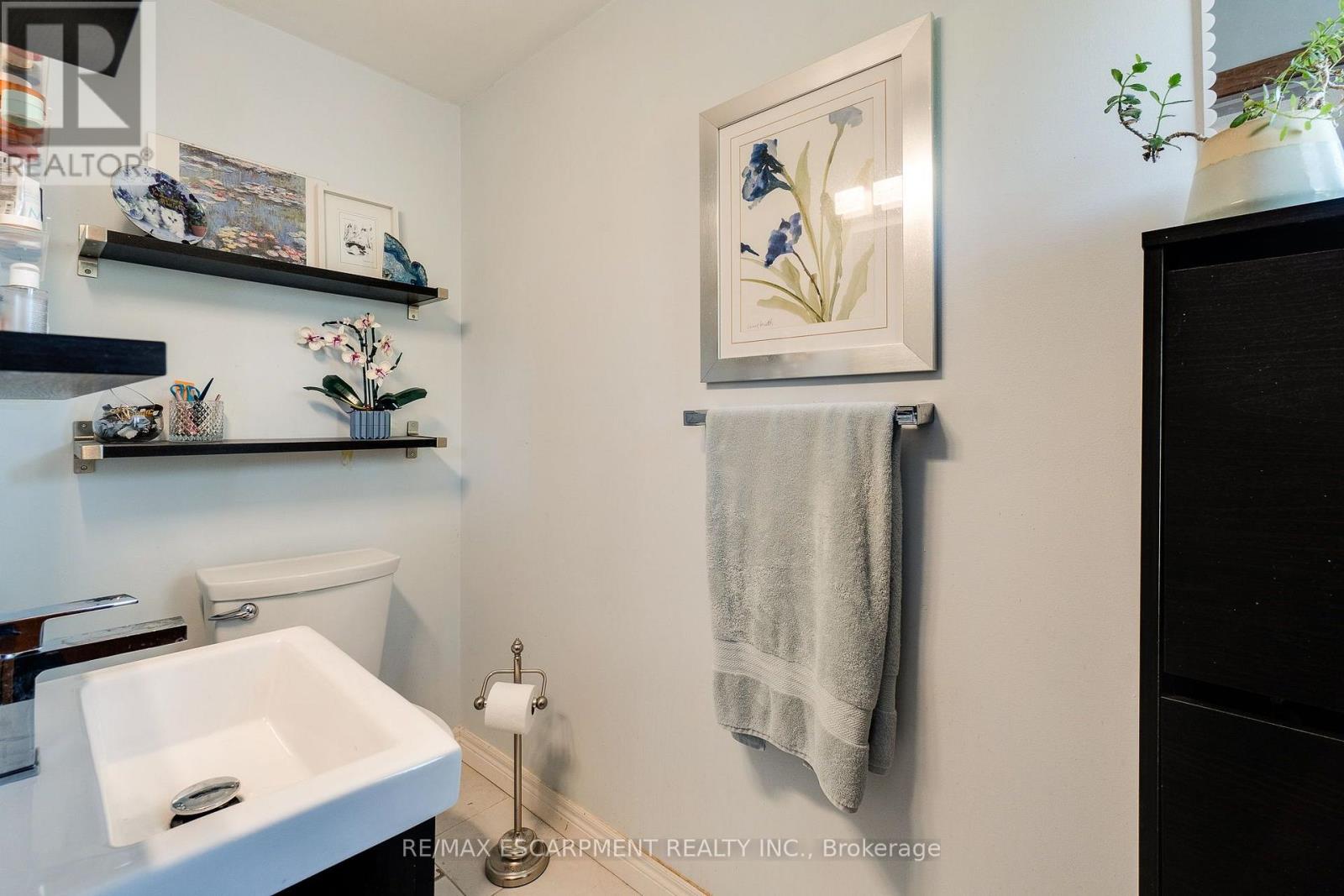12 DON STREET - Image 31