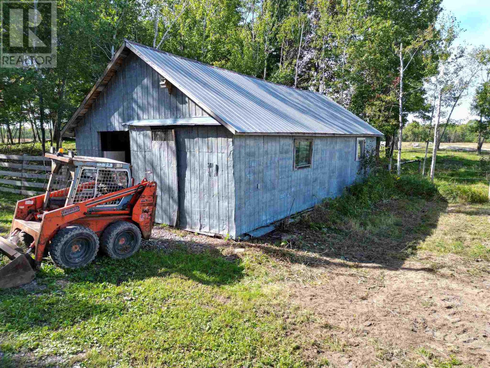2319 Dayton RD - Image 37