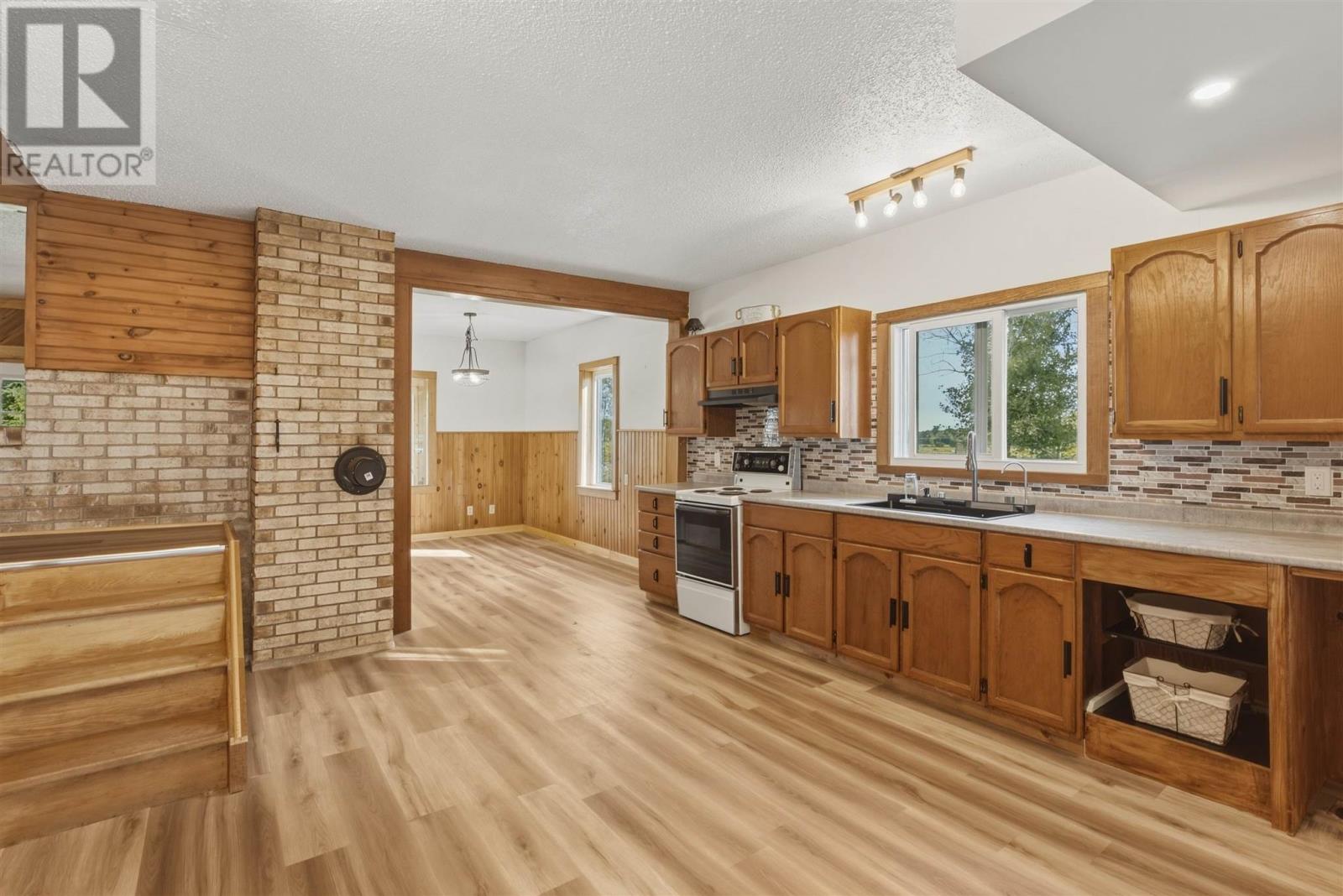 2319 Dayton RD, Huron Shores — photo 5