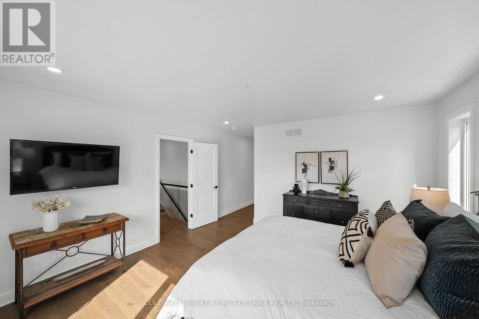 Condos for Sale in Ottawa – 6780 THIRD LINE ROAD S, Ottawa – By Peter Sagos - Image 20