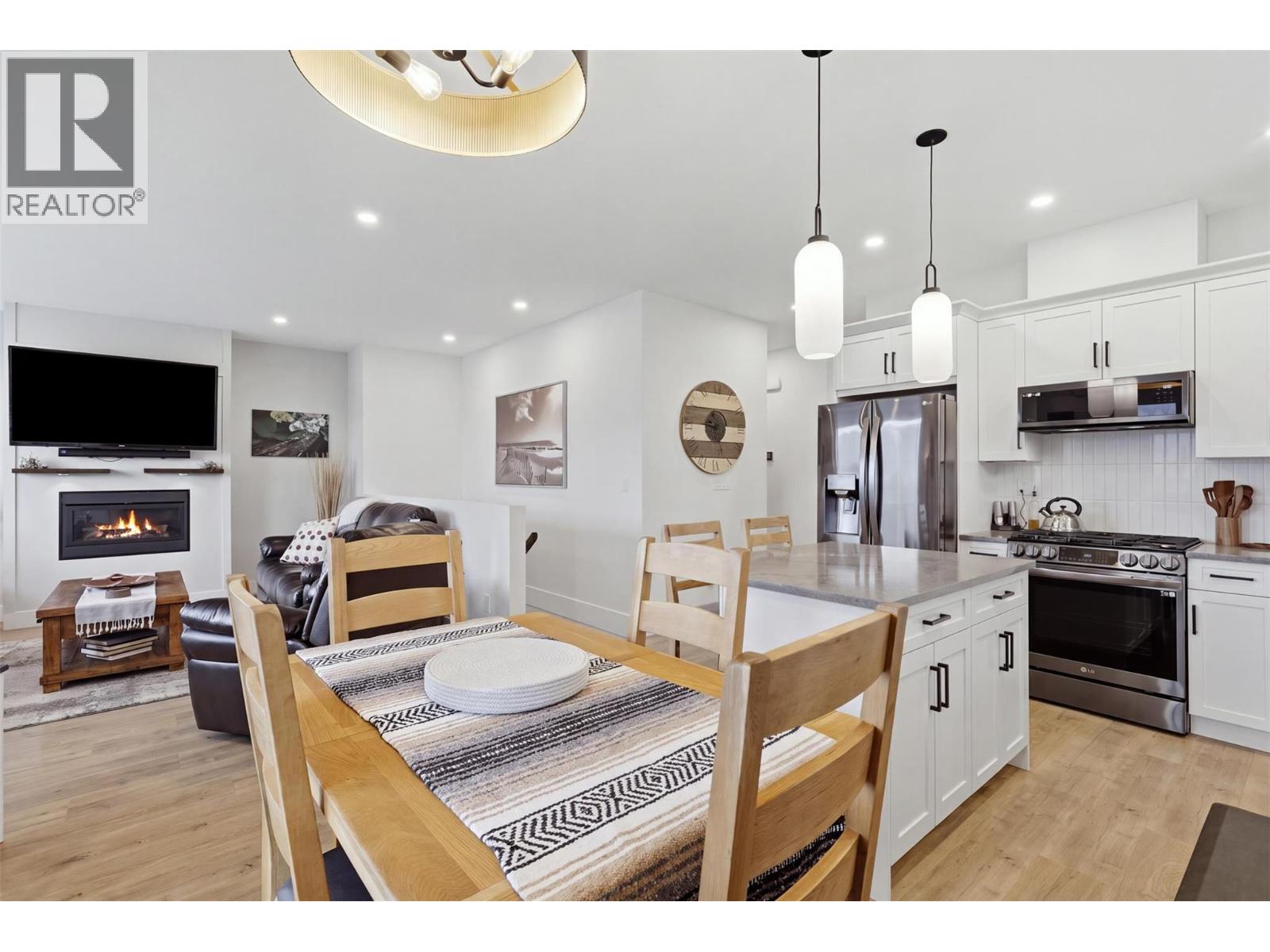 #15 1900 ORD Road - 11