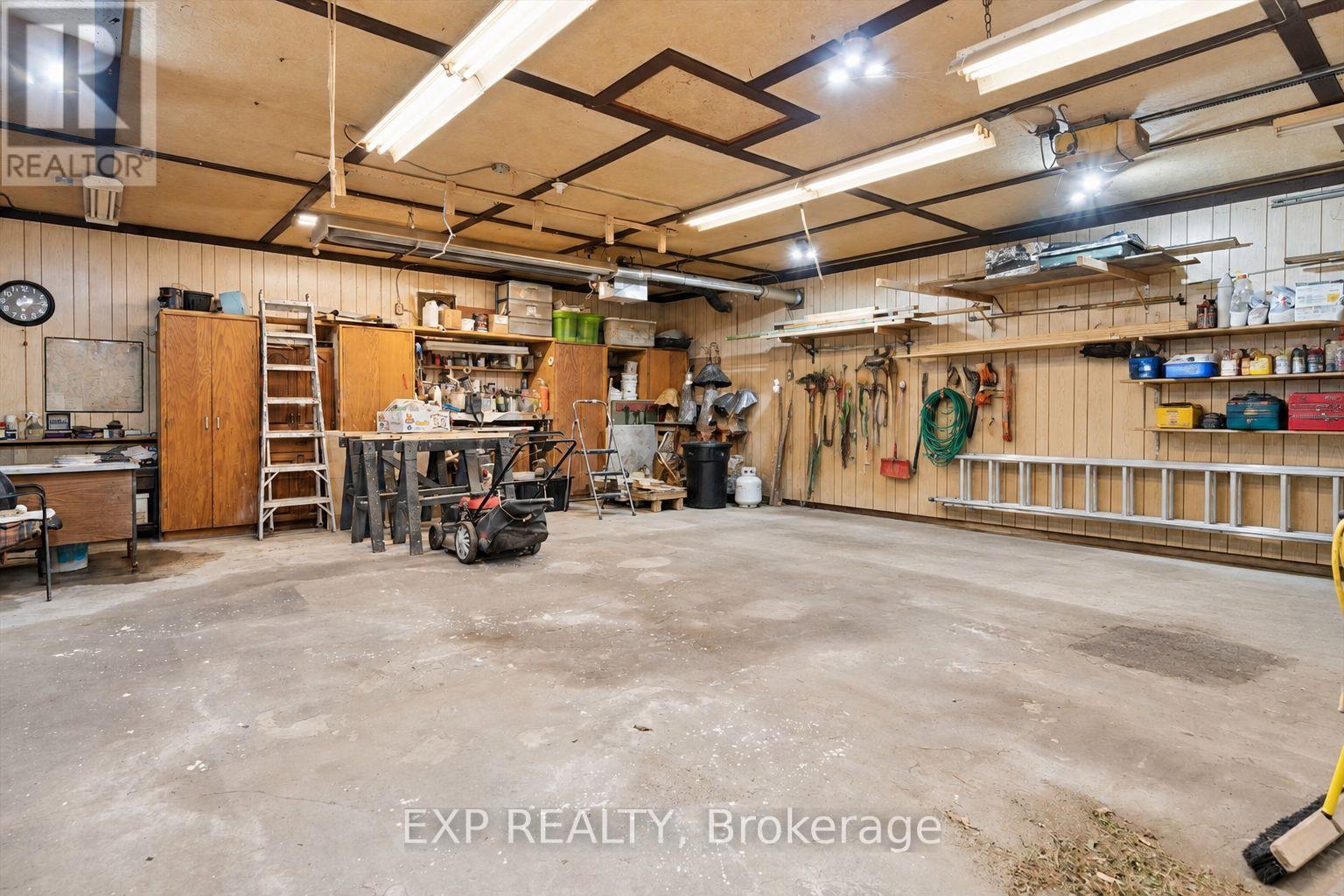 195 MAPLE STREET - Image 23