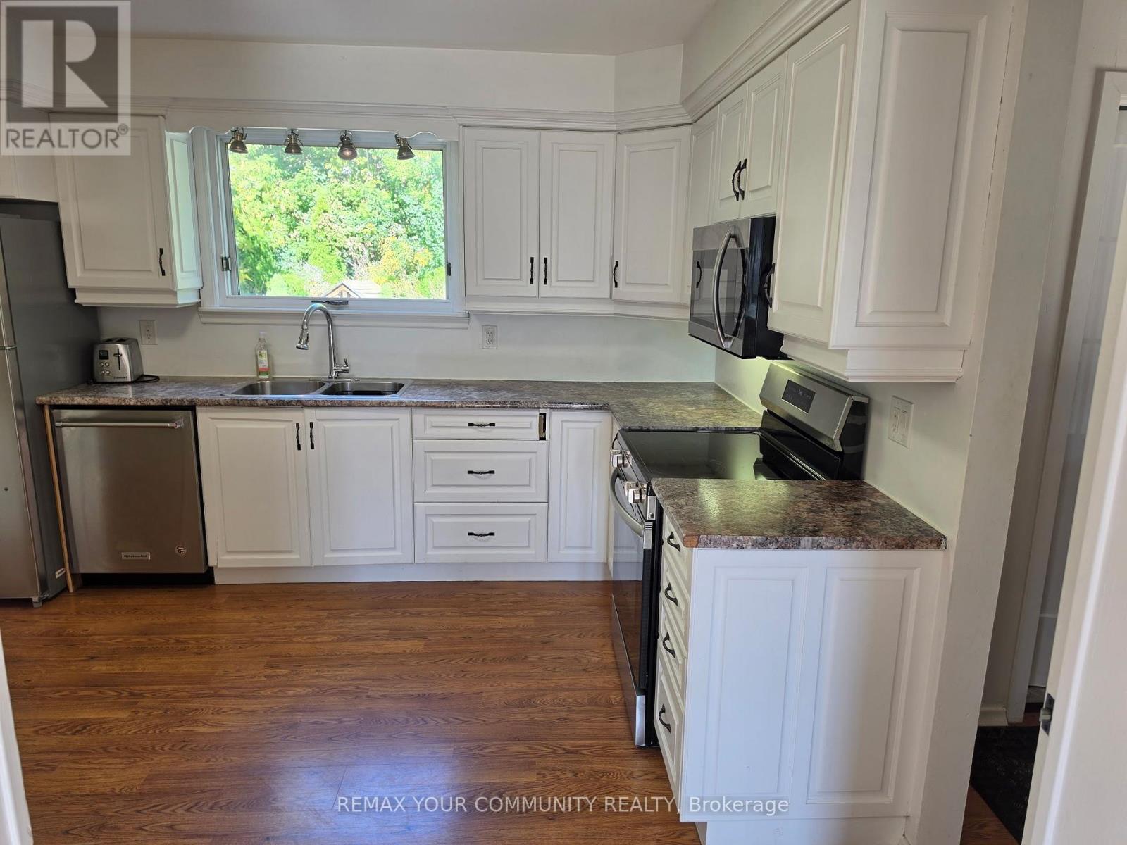926 IVY COURT, Oshawa (Donevan) — photo 3