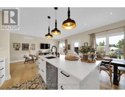 10 Henry Ball Court, Oro Medonte, ON L3V8N7 Photo 40