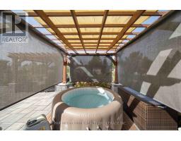 10 Henry Ball Court, Oro Medonte, ON L3V8N7 Photo 15