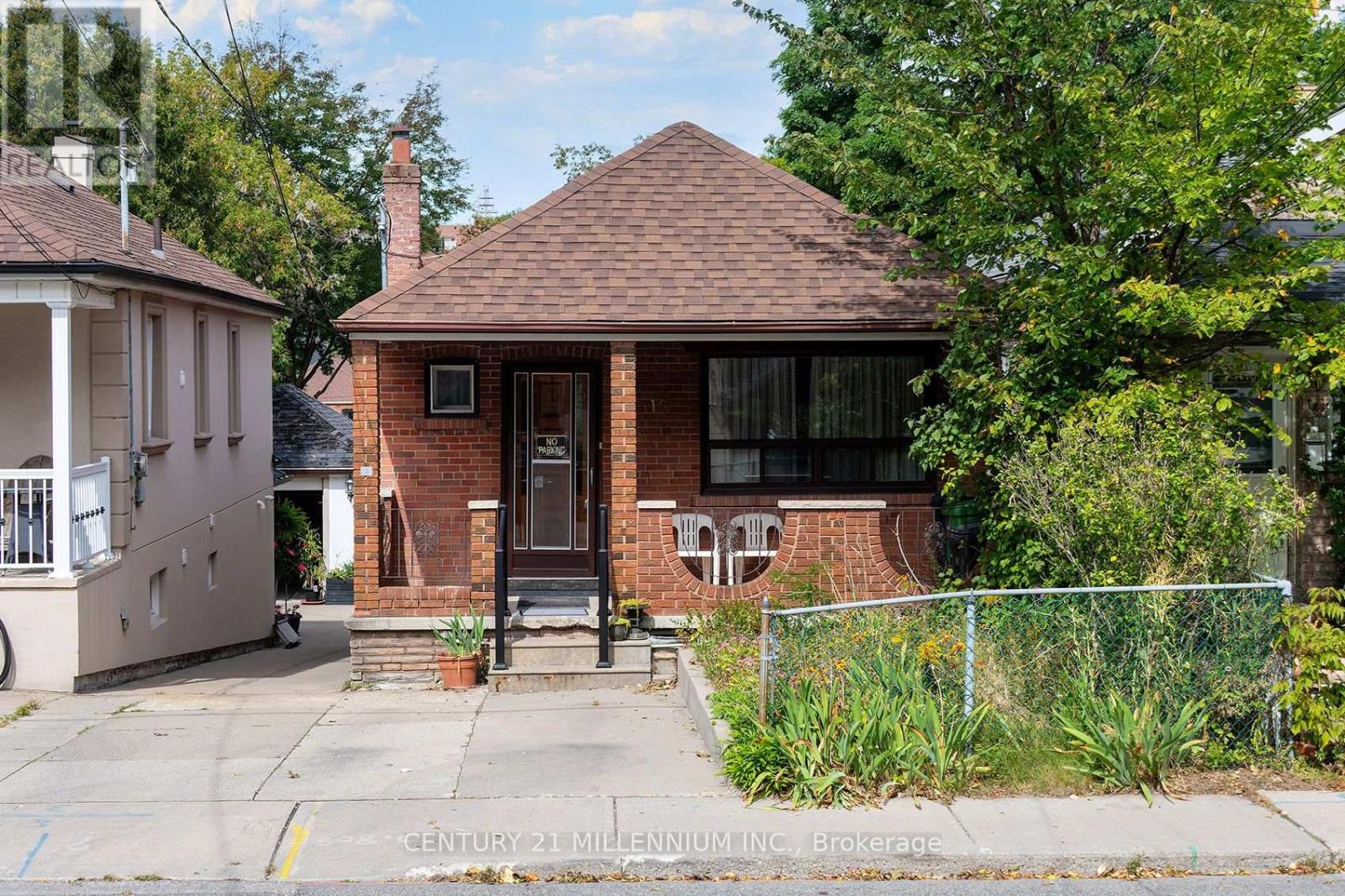 16 ROCHDALE AVENUE, Toronto (Caledonia-Fairbank) — photo 4