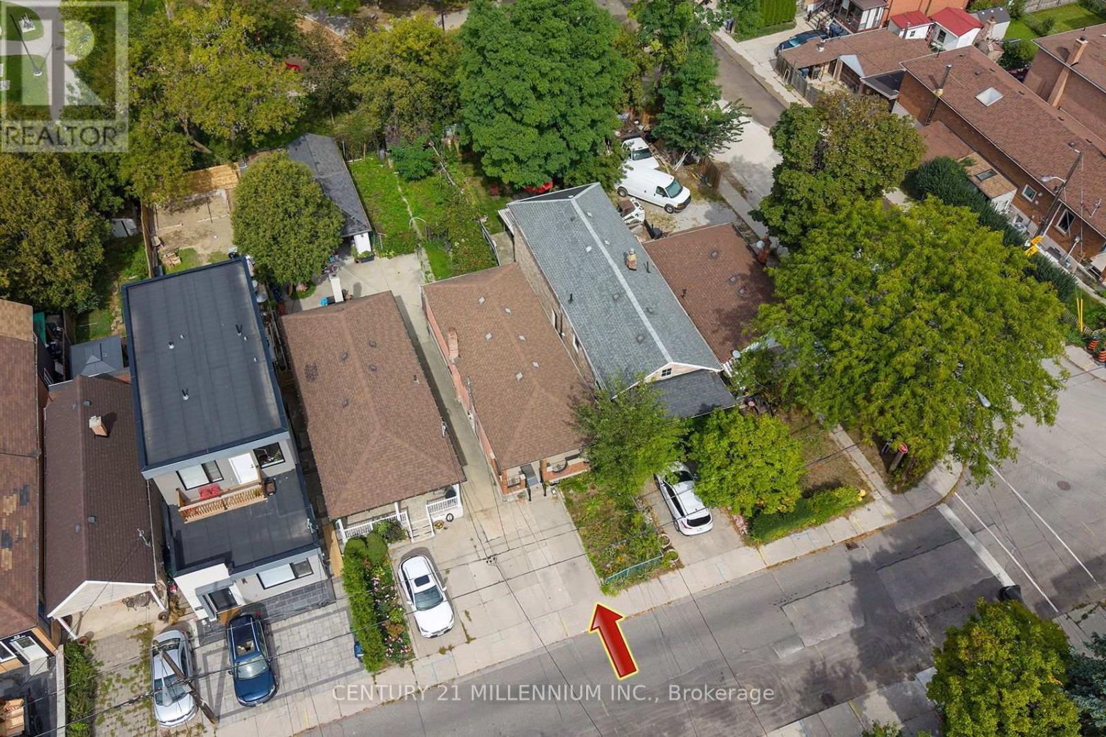 16 ROCHDALE AVENUE - 5