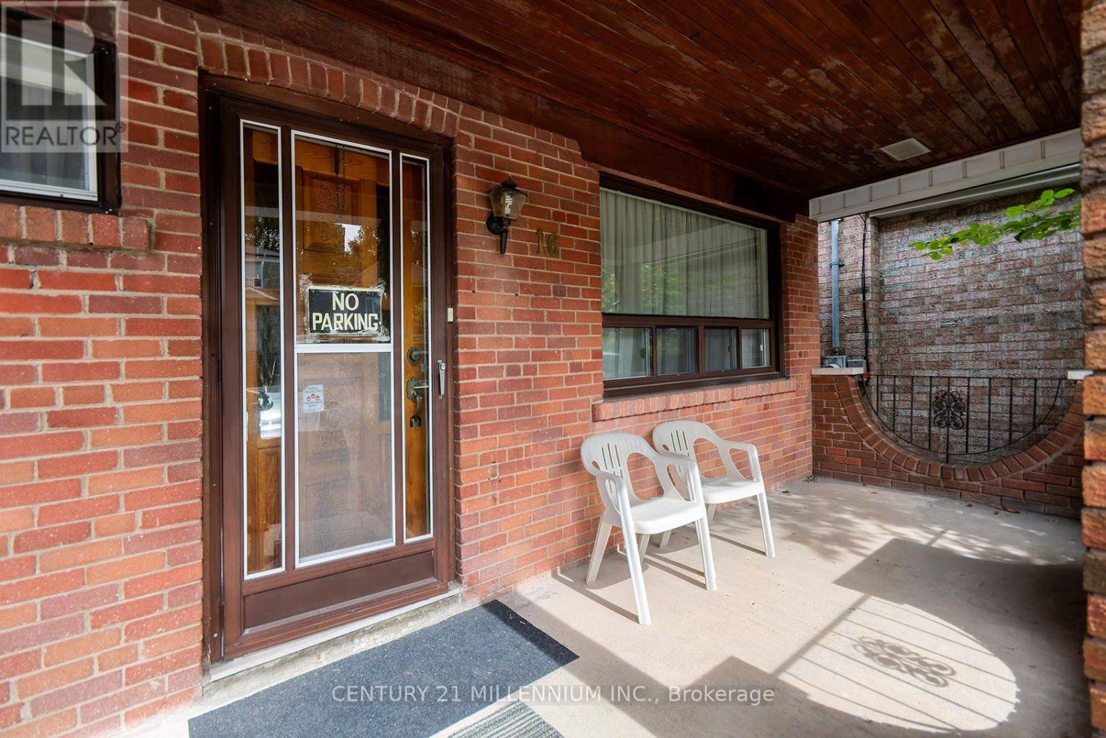 16 ROCHDALE AVENUE, Toronto (Caledonia-Fairbank) — photo 6
