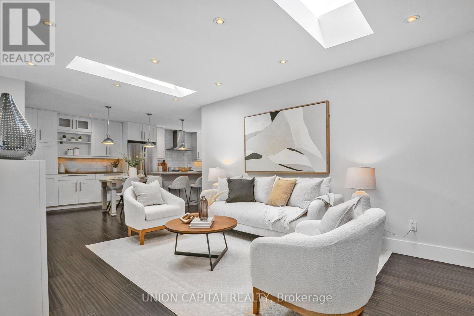 3 ELTON CRESCENT, Toronto (Long Branch) — photo 7