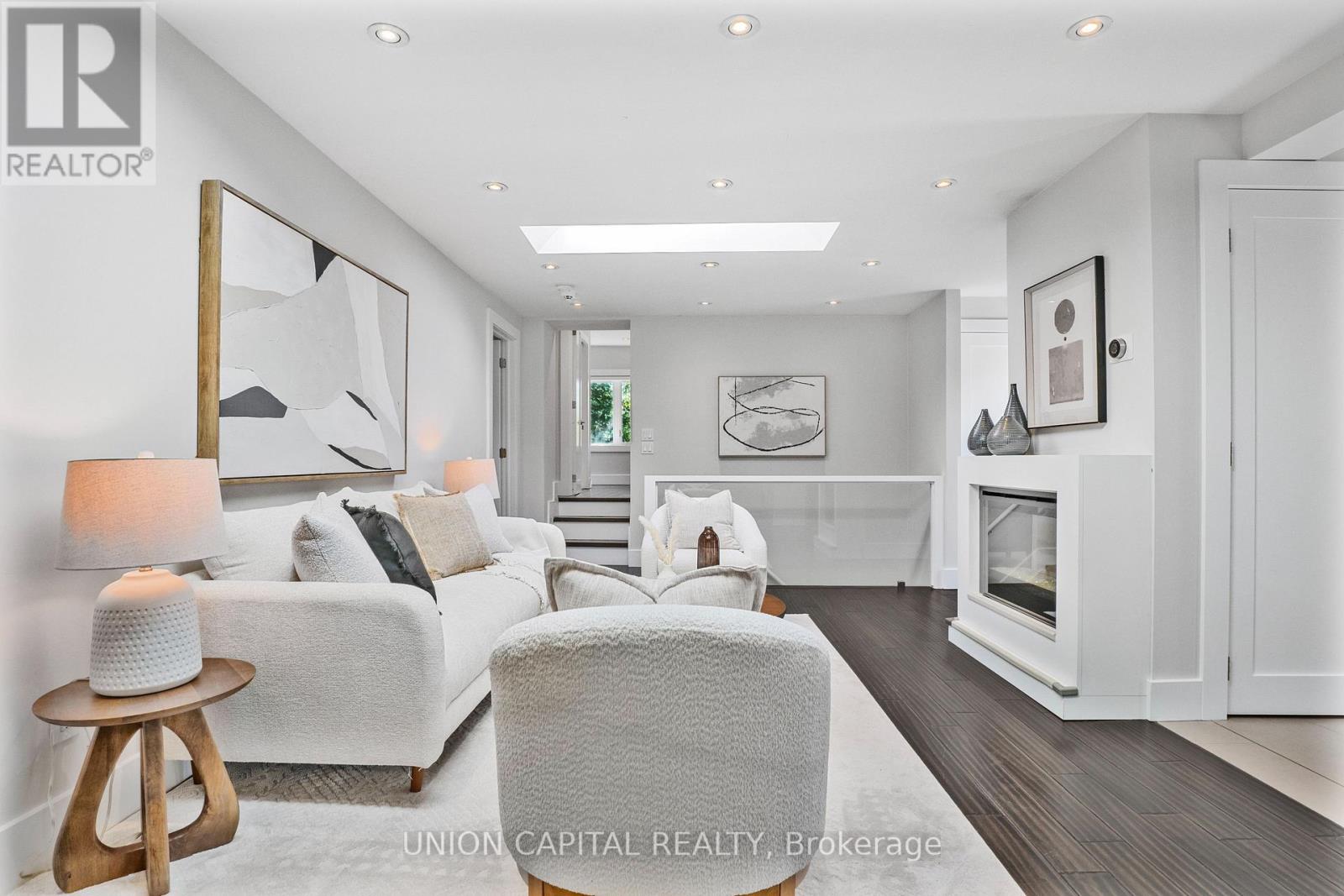 3 ELTON CRESCENT, Toronto (Long Branch) — photo 9