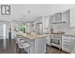 3 Elton Crescent, Toronto, ON M8W2X9 Photo 15