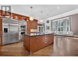 23 Bryson Drive, Richmond Hill, ON L4C6E2 Photo 19