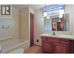 4116 40 Avenue Nw, Calgary, AB T3A0X1 Photo 22