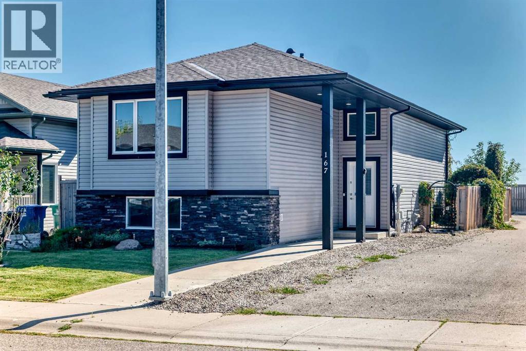 Property for sale at 167 Mt Sundance Crescent W