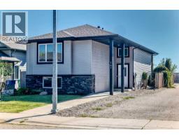 167 Mt Sundance Crescent W - photo 1