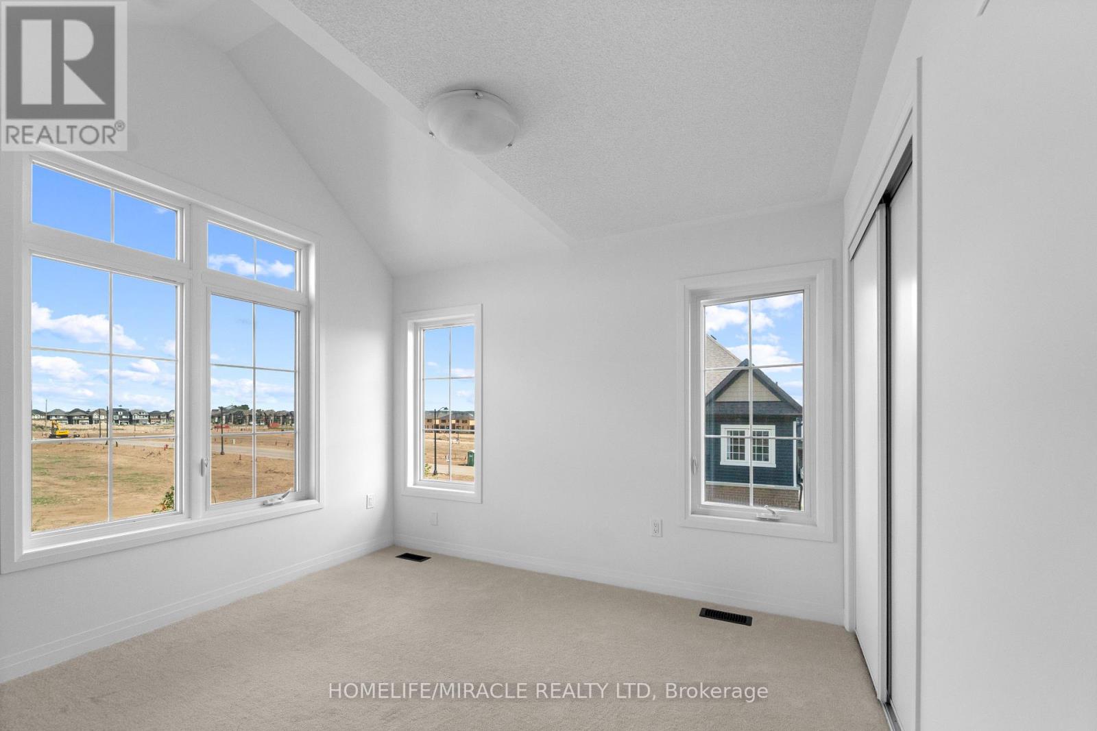 95 GEAR AVENUE, Erin — photo 11
