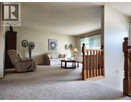 1818 Lakeside Road S - photo 5