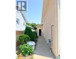193 Uplands Boulevard N - photo 2