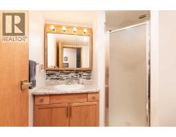 130, 75 1 Avenue S - photo 17
