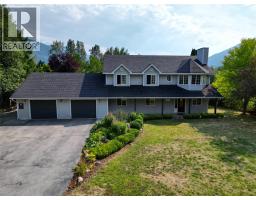 Bedroom - 2774 Waite Road, Nelson, BC V1L6K9 Photo 10