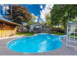 Office - 101 Kleinfeldt Avenue, Lucan Biddulph, ON N0M2J0 Photo 10