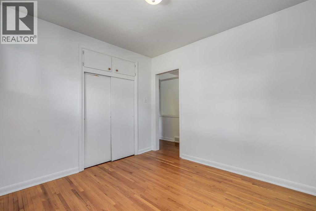 528 40 Avenue NW - photo 16