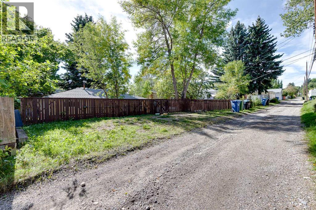 528 40 Avenue NW - photo 33