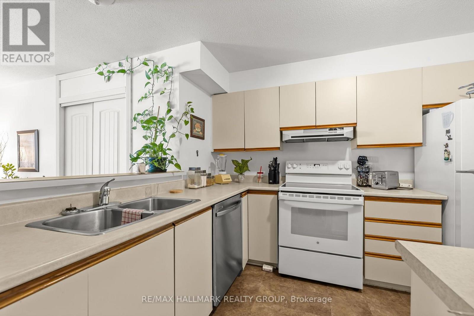 #G 1035 CUMMINGS AVENUE - 7