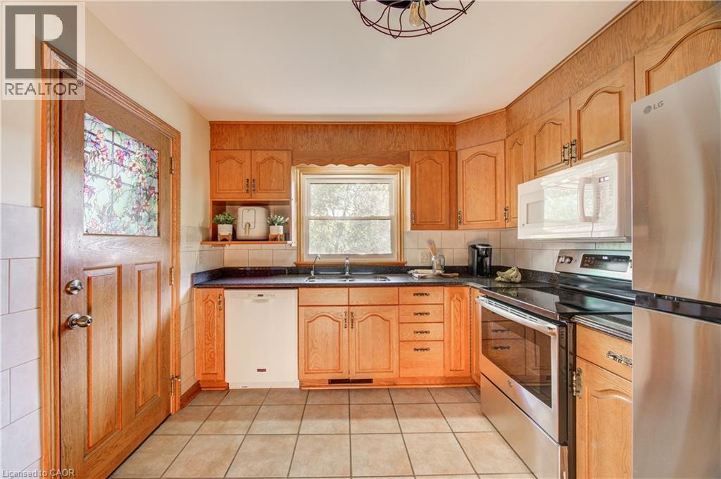 279 OXFORD Avenue - Image 25