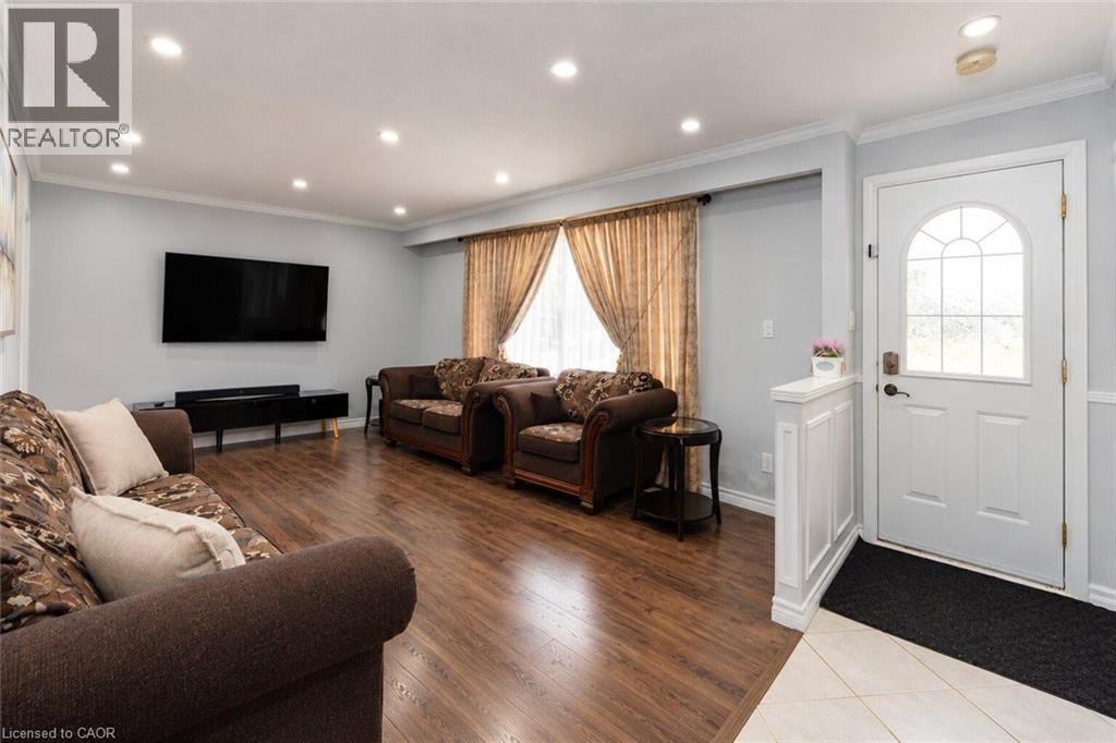 33 BELLINGHAM Drive, Hamilton — photo 7