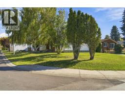 3pc Bathroom - 11107 94 Street, Grande Prairie, AB T8V1Y8 Photo 7