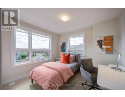 4 - 12 Lytham Green Circle, Newmarket, ON L3X3A8 Photo 36