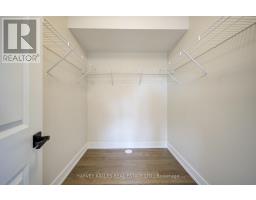 4 - 12 Lytham Green Circle, Newmarket, ON L3X3A8 Photo 43