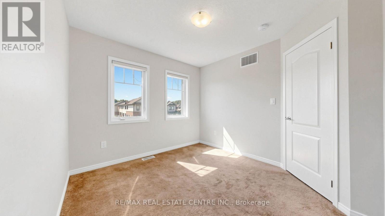 300 BEDROCK DRIVE - Image 31