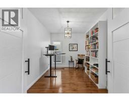 4pc Bathroom - 20 Everbrook Link Sw, Calgary, AB T2Y0C9 Photo 11