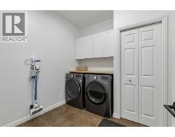 4pc Bathroom - 20 Everbrook Link Sw, Calgary, AB T2Y0C9 Photo 12